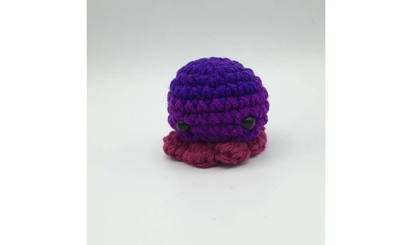 Big image 202110toy002 2   tiny crocheted purple octopus