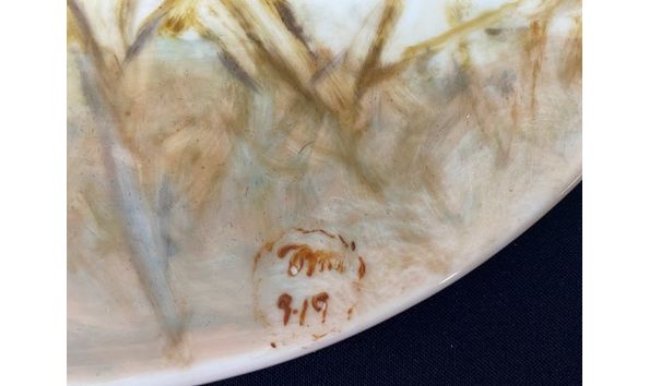 Big image plate swan dated