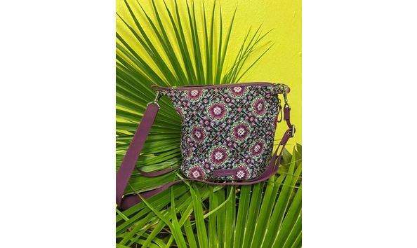 Big image vera bradley hand bag 