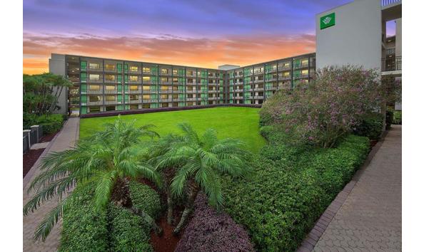 Big image wyndham garden