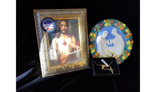 Big image 257 sacred heart and holy fam