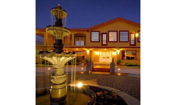 Big image 1200x1200 1295394050775 dmifountainsq