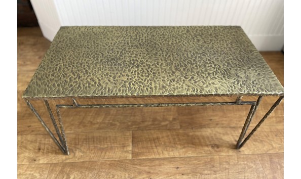 Big image rayner  kathy   metal table 3