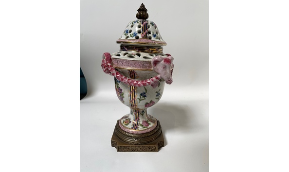 Big image zeze   urn 3