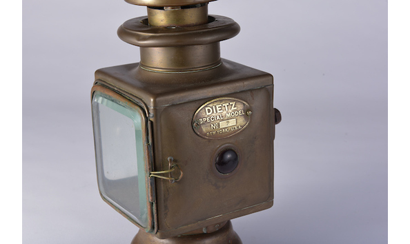 Big image sa lantern