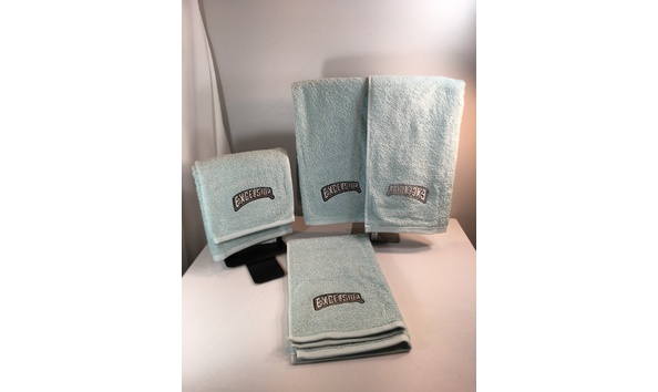 Big image 202205decor008   mint green with gold excelsior towel set