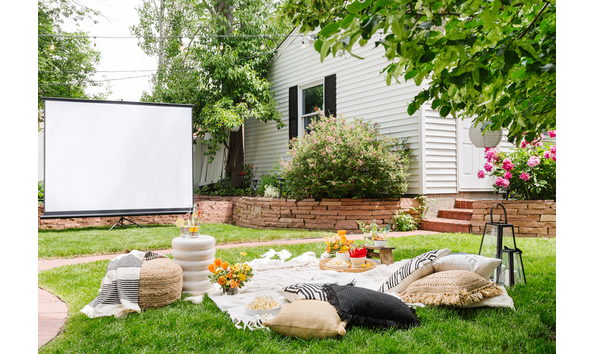 Big image outdoor movie night