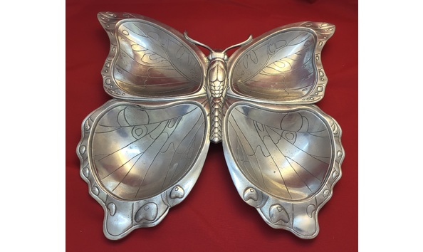 Big image butterfly tray 01