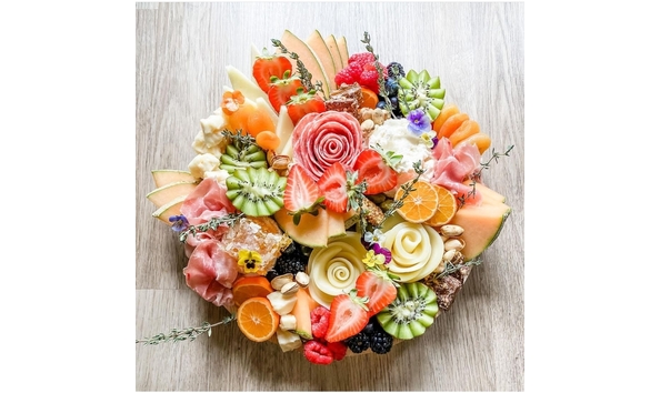 Big image round charcuterie board