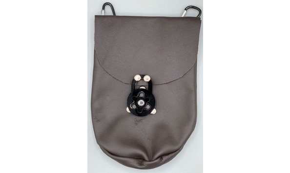 Big image 202209cply004   black leather foldover pouch