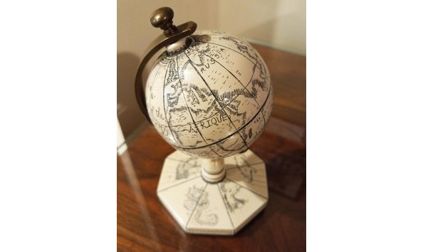 Big image scrimshaw globe 3