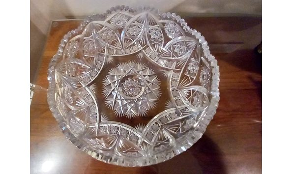 Big image cut glass bowl 2
