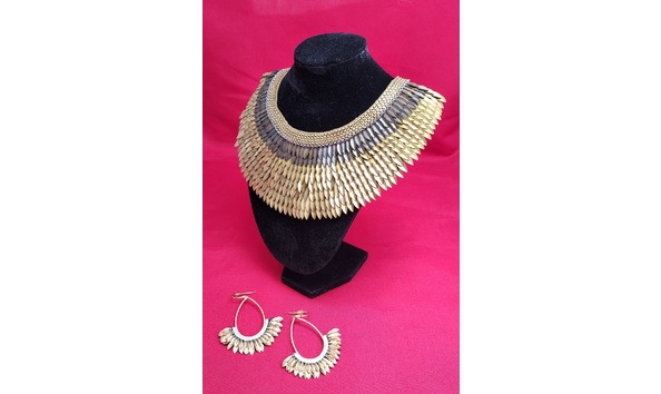 Big image necklace
