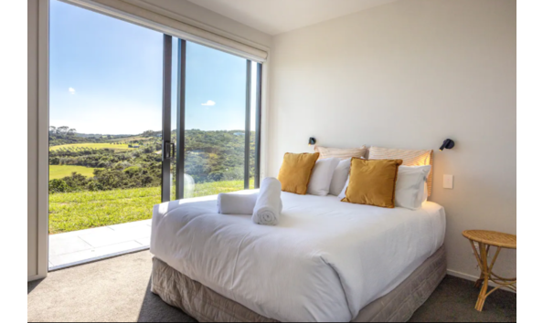 Big image tradewinds apartment bedroom