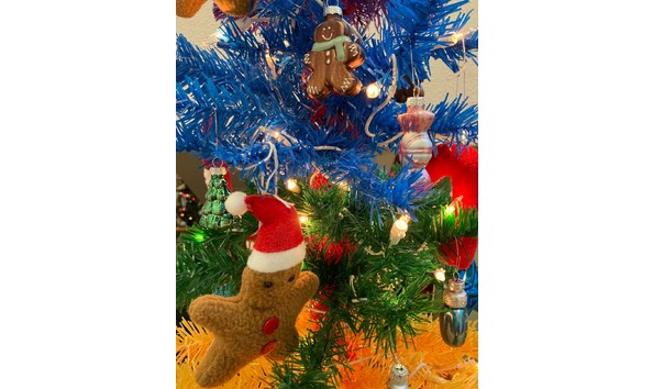 Big image 111 gingerbread detail 1