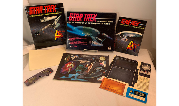 Big image 202211coll001 4   st tos crew member exploration pack