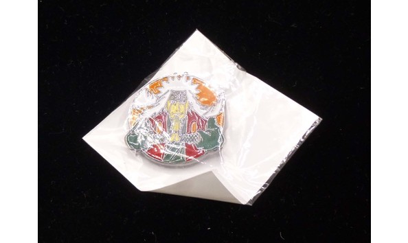 Big image 202110jwy046   older anime gentleman pin