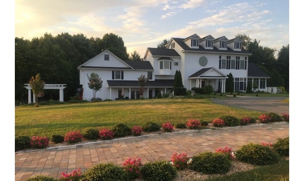 Big image front of house