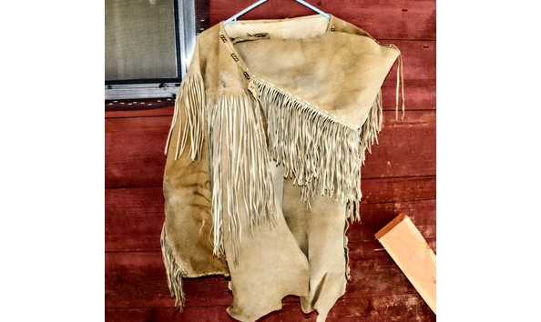 Big image lum family   vintage buckskin fringed jacket 2